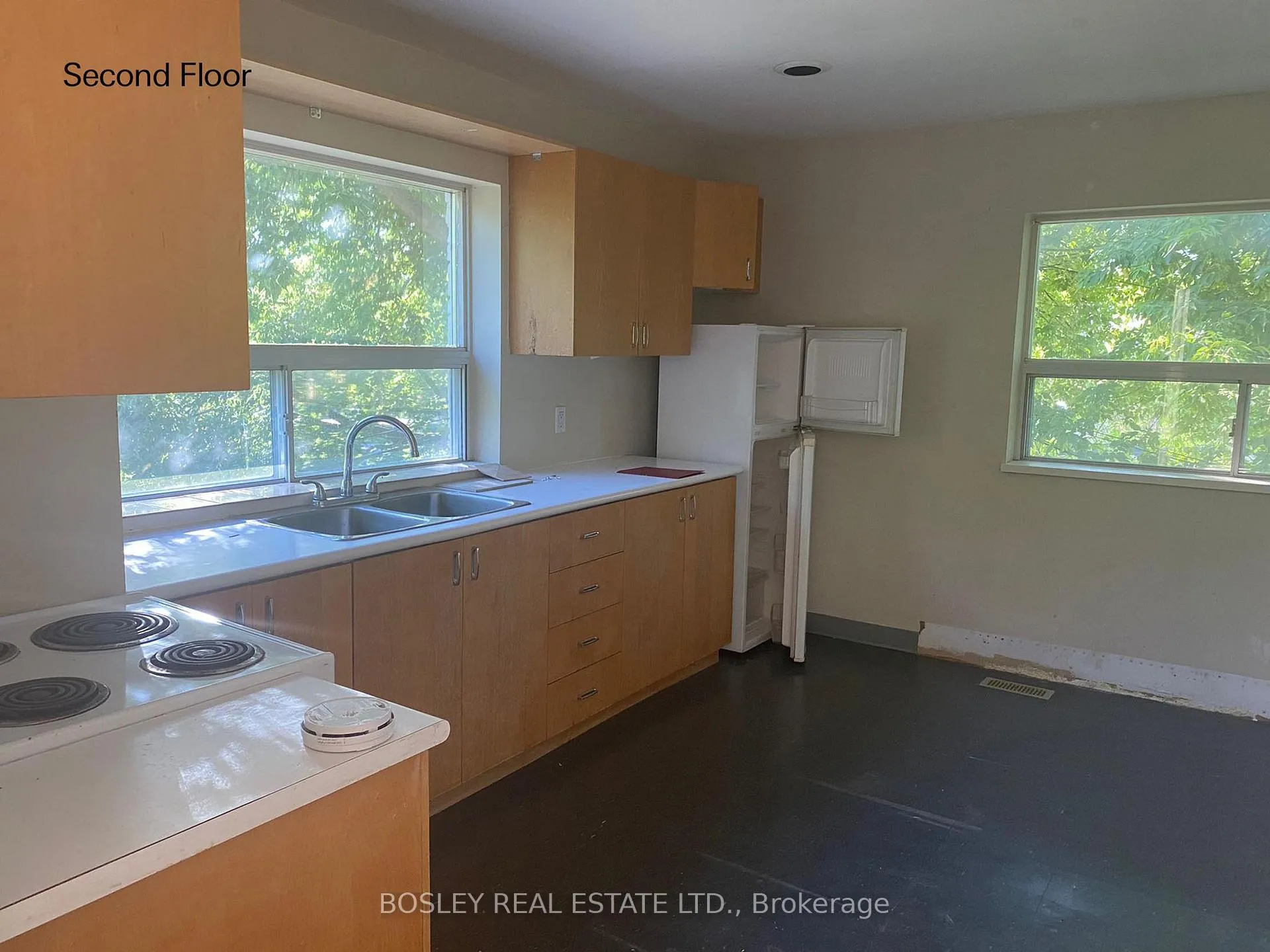 Photo 4 of Unit upper, 154 R Galt Ave, Toronto, South Riverdale — HOMEH