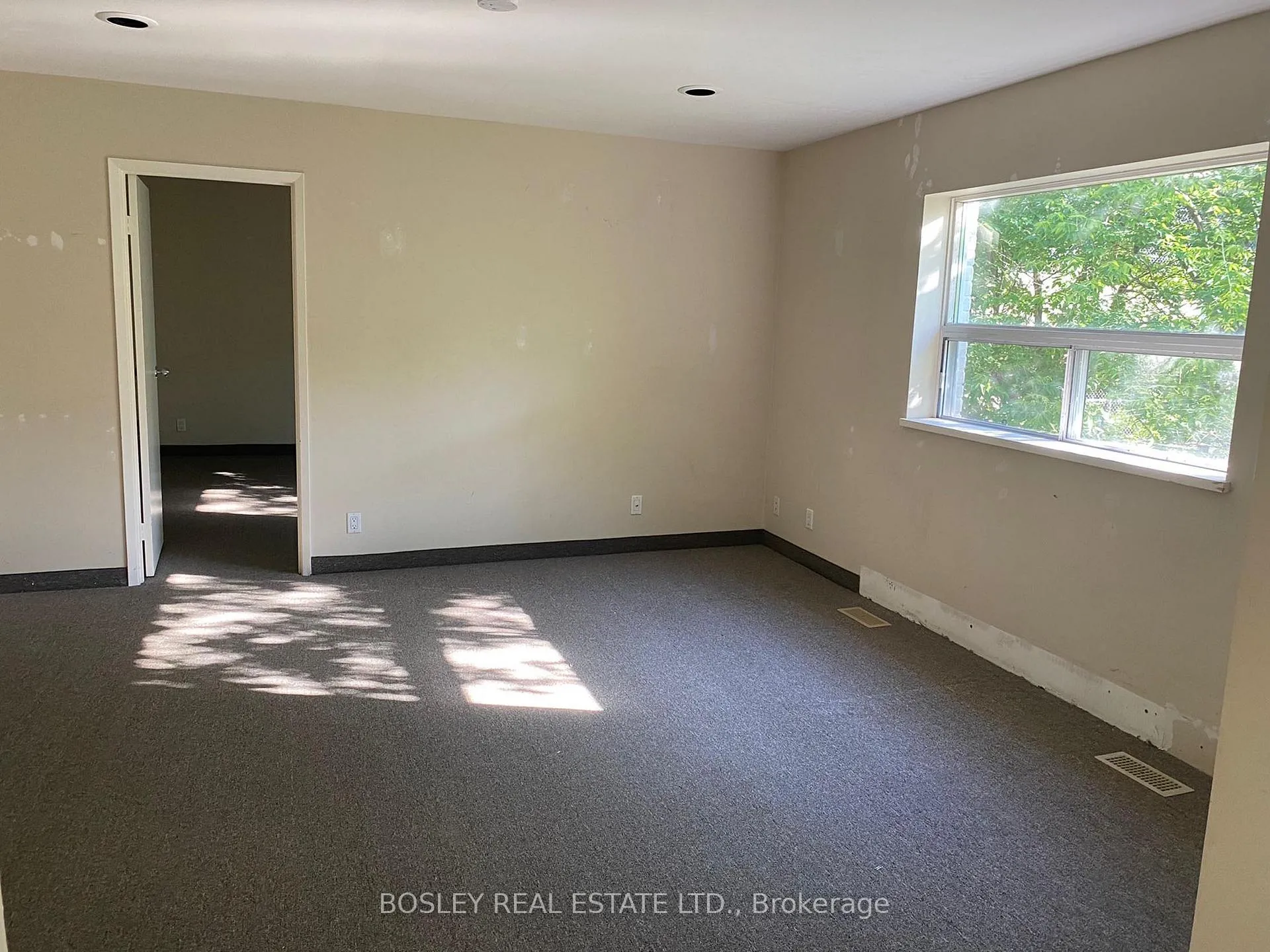 Photo 5 of Unit upper, 154 R Galt Ave, Toronto, South Riverdale — HOMEH