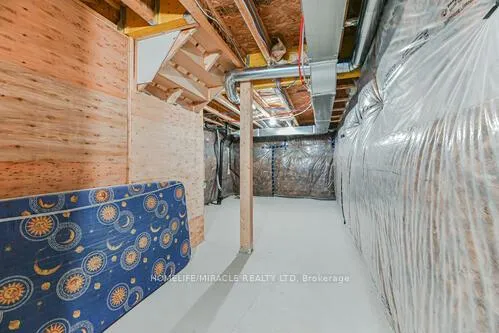 Photo 33 of 30 Saxony Street, Kitchener — HOMEH