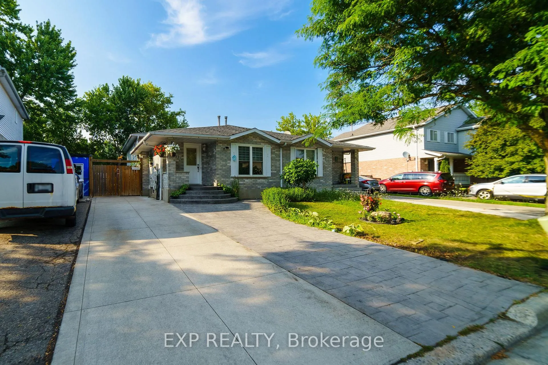 Front of 430 Bankside Crescent