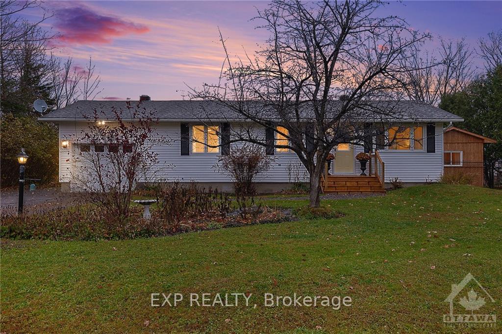 Photo 3 of 2838 Old Maple Lane, Ottawa, Dunrobin Shores — HOMEH
