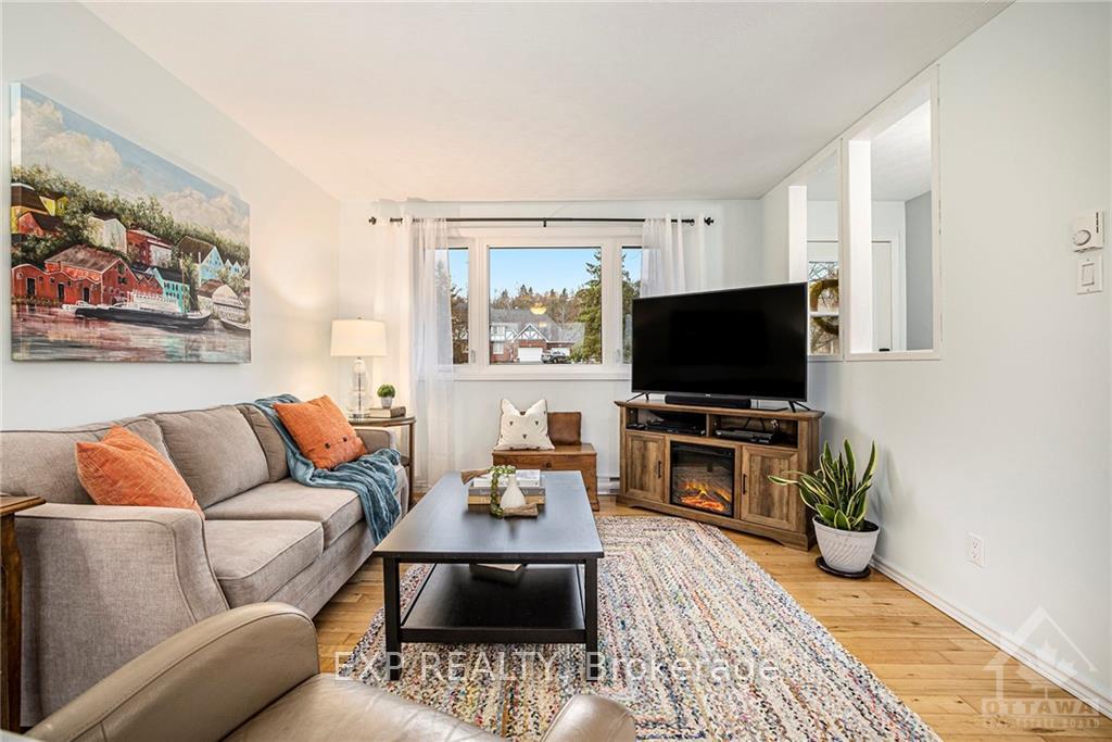 Photo 6 of 2838 Old Maple Lane, Ottawa, Dunrobin Shores — HOMEH