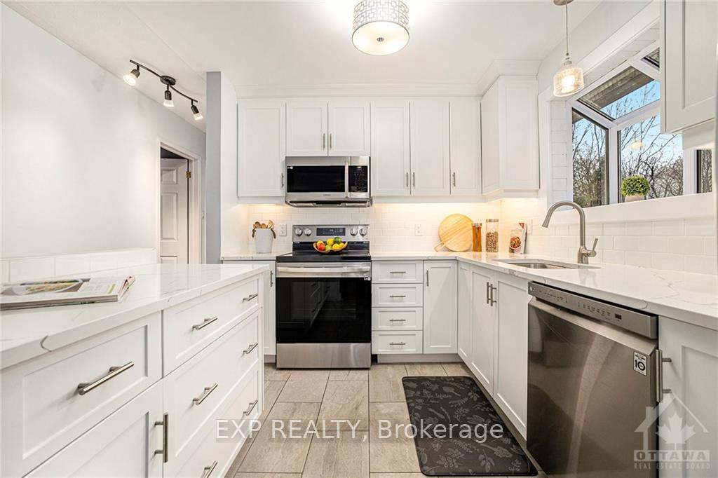 Photo 10 of 2838 Old Maple Lane, Ottawa, Dunrobin Shores — HOMEH