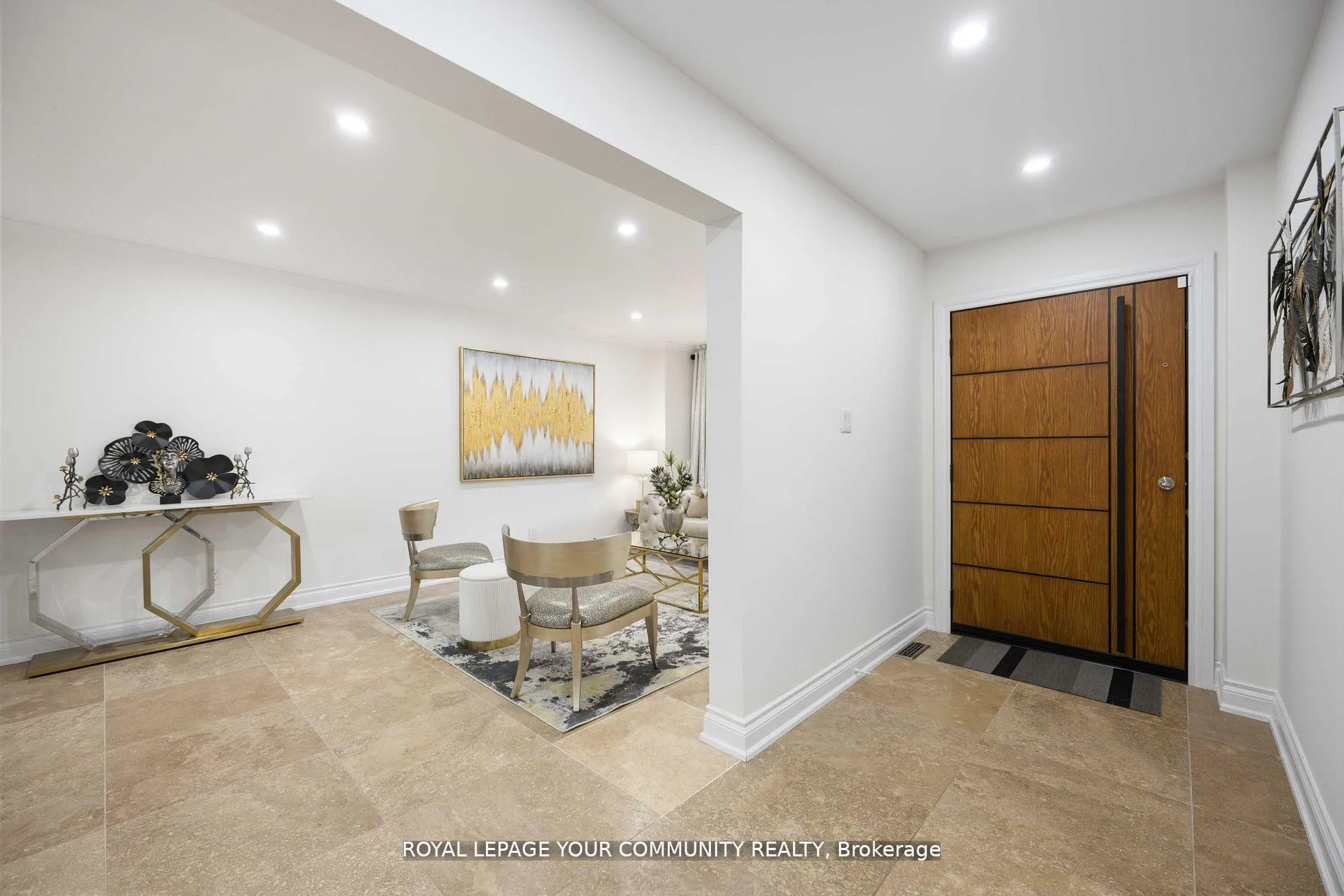 Photo 2 of 40 Janesville Road, Vaughan, Uplands — HOMEH