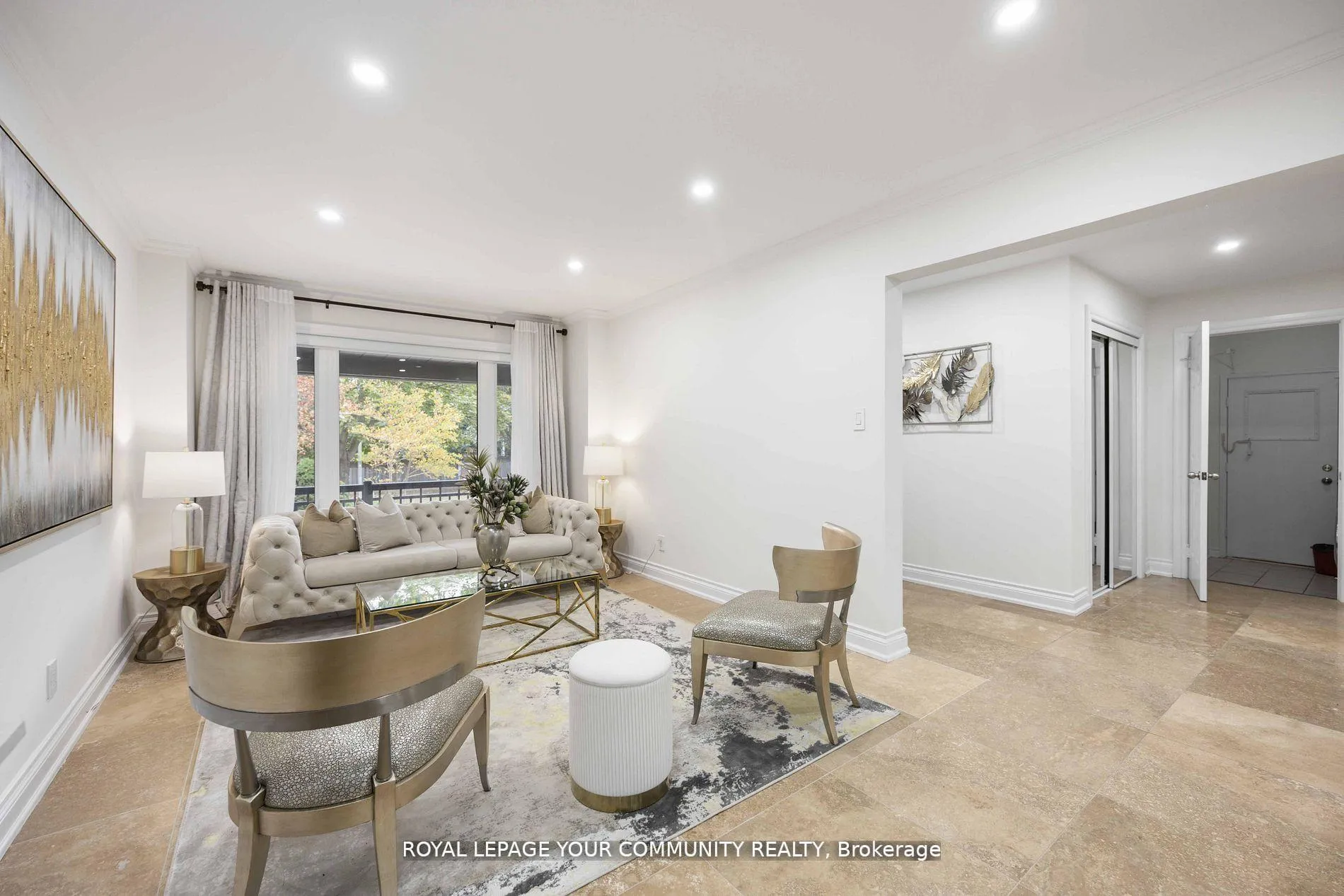 Photo 4 of 40 Janesville Road, Vaughan, Uplands — HOMEH