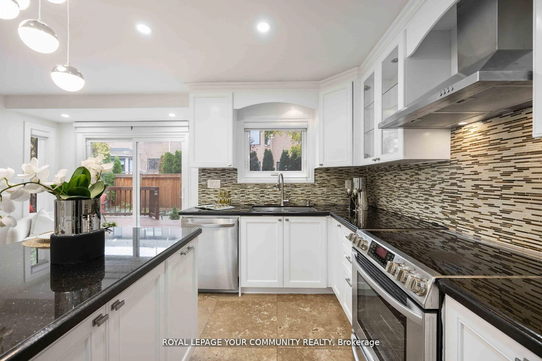 Photo 15 of 40 Janesville Road, Vaughan, Uplands — HOMEH