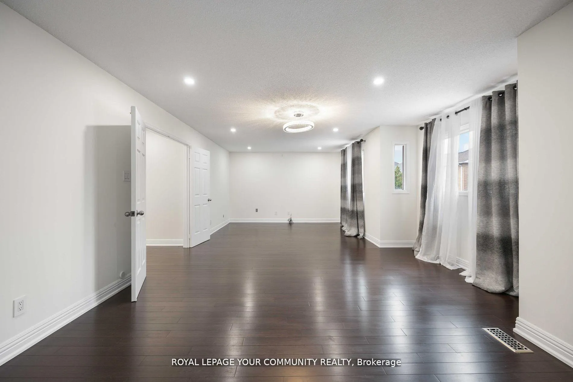 Photo 17 of 40 Janesville Road, Vaughan, Uplands — HOMEH