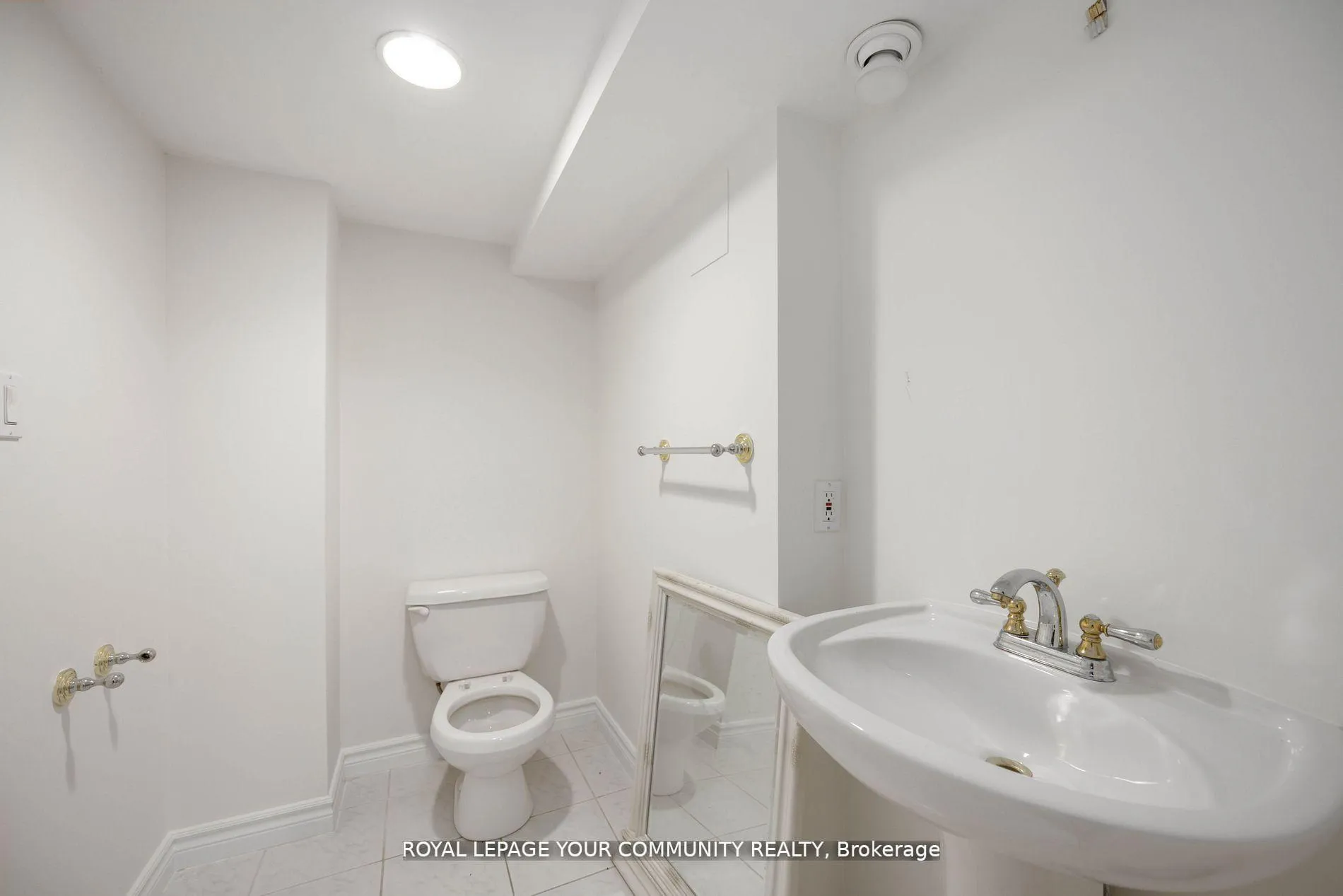 Photo 30 of 40 Janesville Road, Vaughan, Uplands — HOMEH