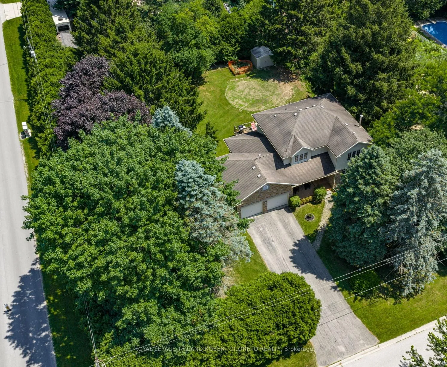 Photo 1 of 223 Delaware Street N, Middlesex Centre, Komoka — HOMEH