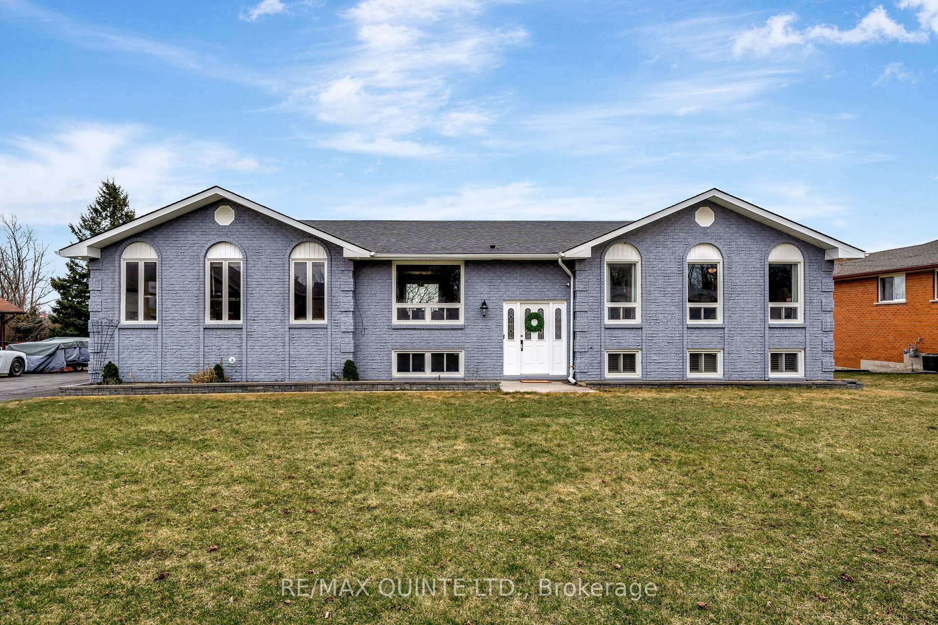 Front of 94 Cloverleaf Drive