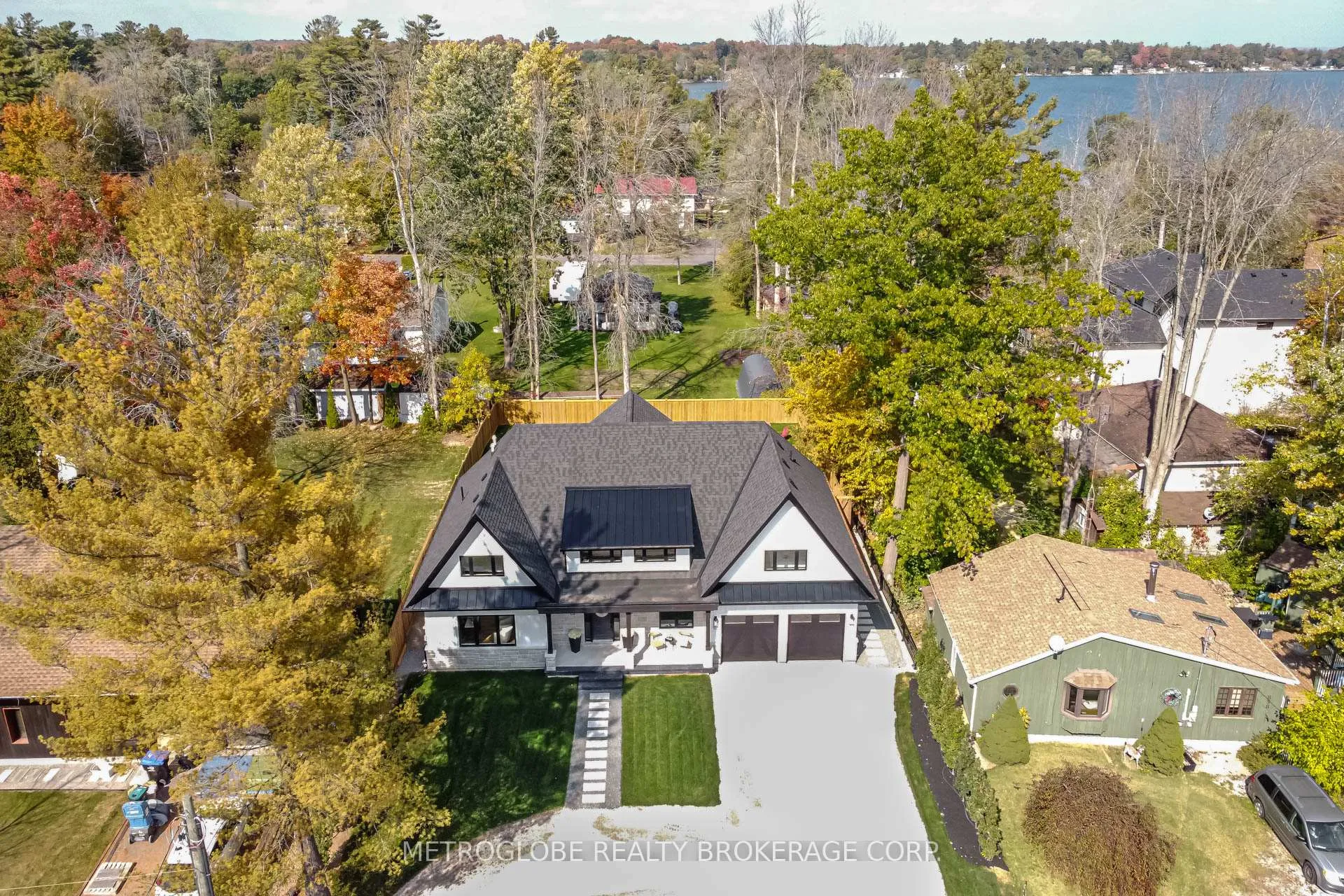 Front of 862 Kennedy Road