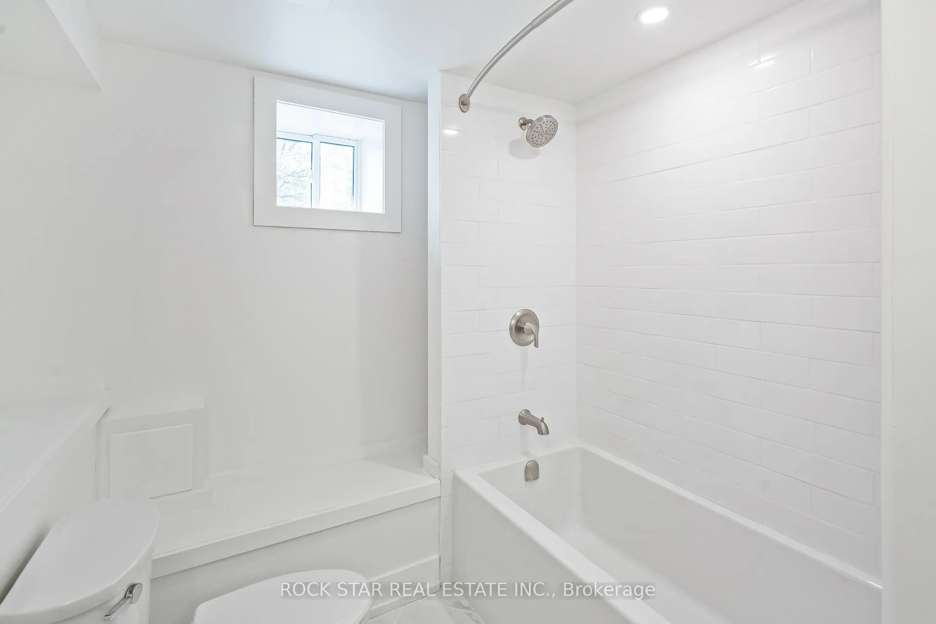 Photo 28 of 42 Ray Street S, Hamilton, Strathcona — HOMEH