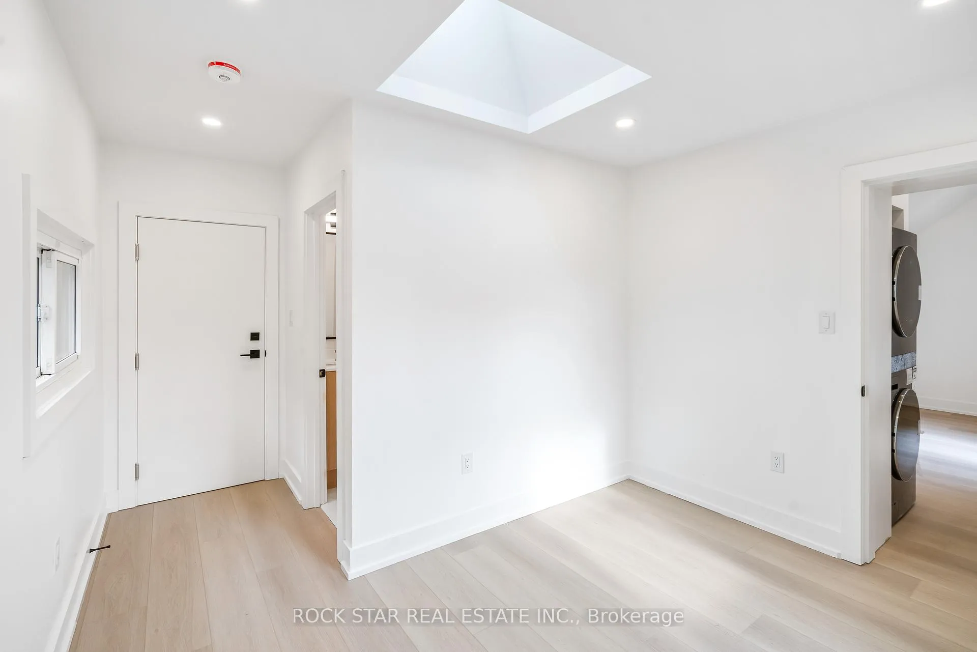 Photo 36 of 42 Ray Street S, Hamilton, Strathcona — HOMEH