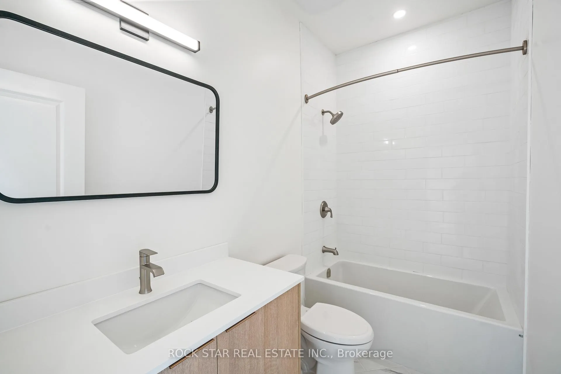 Photo 45 of 42 Ray Street S, Hamilton, Strathcona — HOMEH
