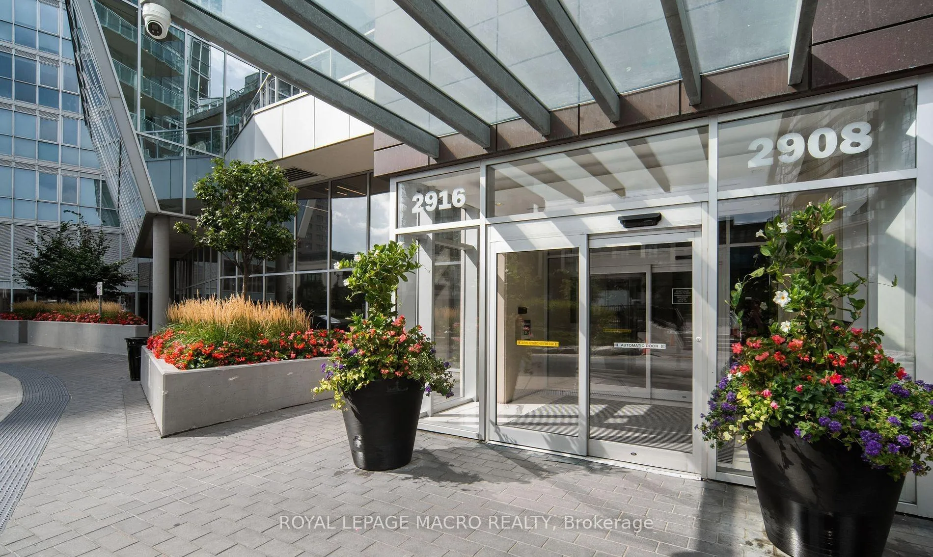 Photo 3 of Unit 309, 2916 Highway 7, Vaughan, Concord — HOMEH