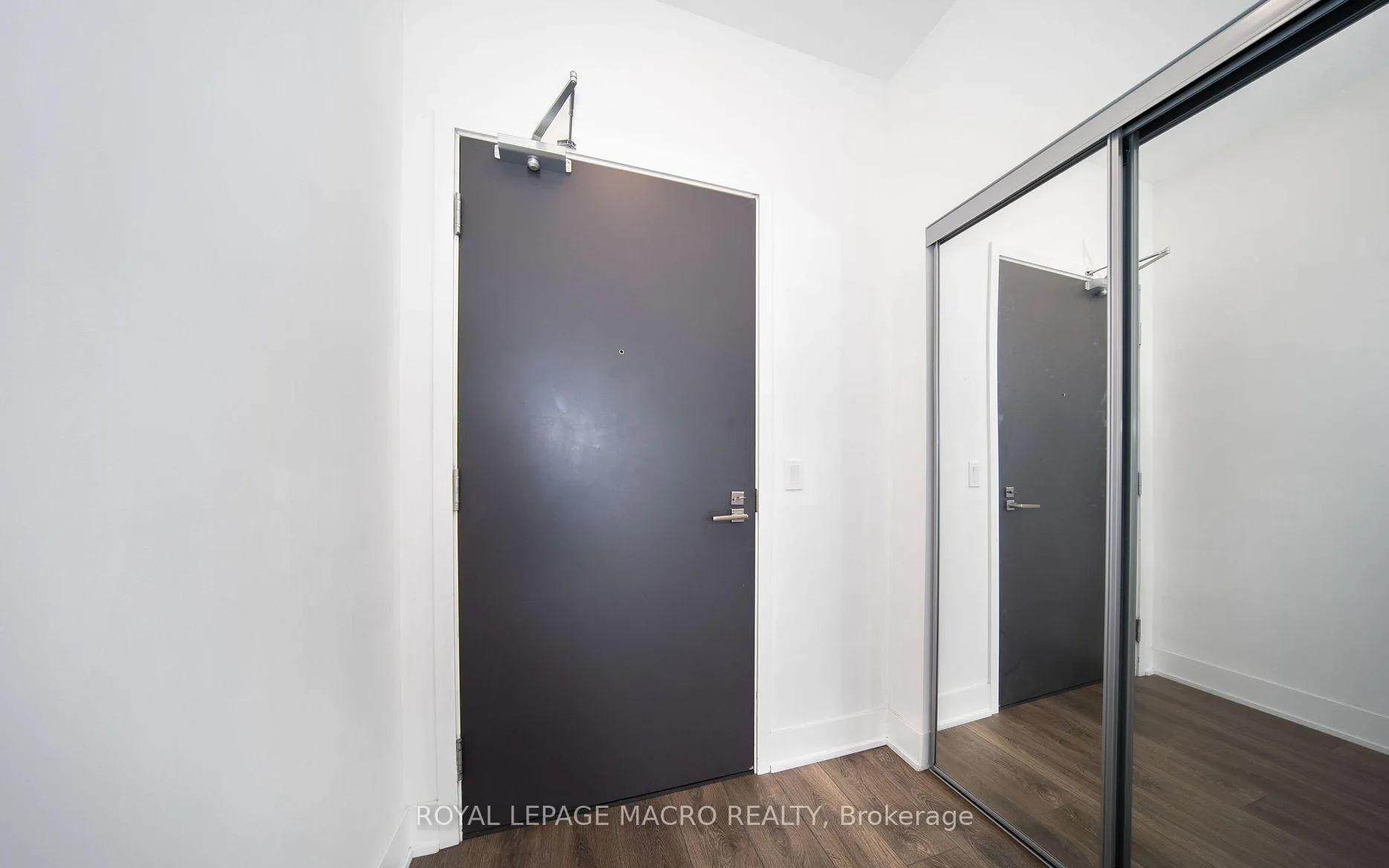 Photo 5 of Unit 309, 2916 Highway 7, Vaughan, Concord — HOMEH
