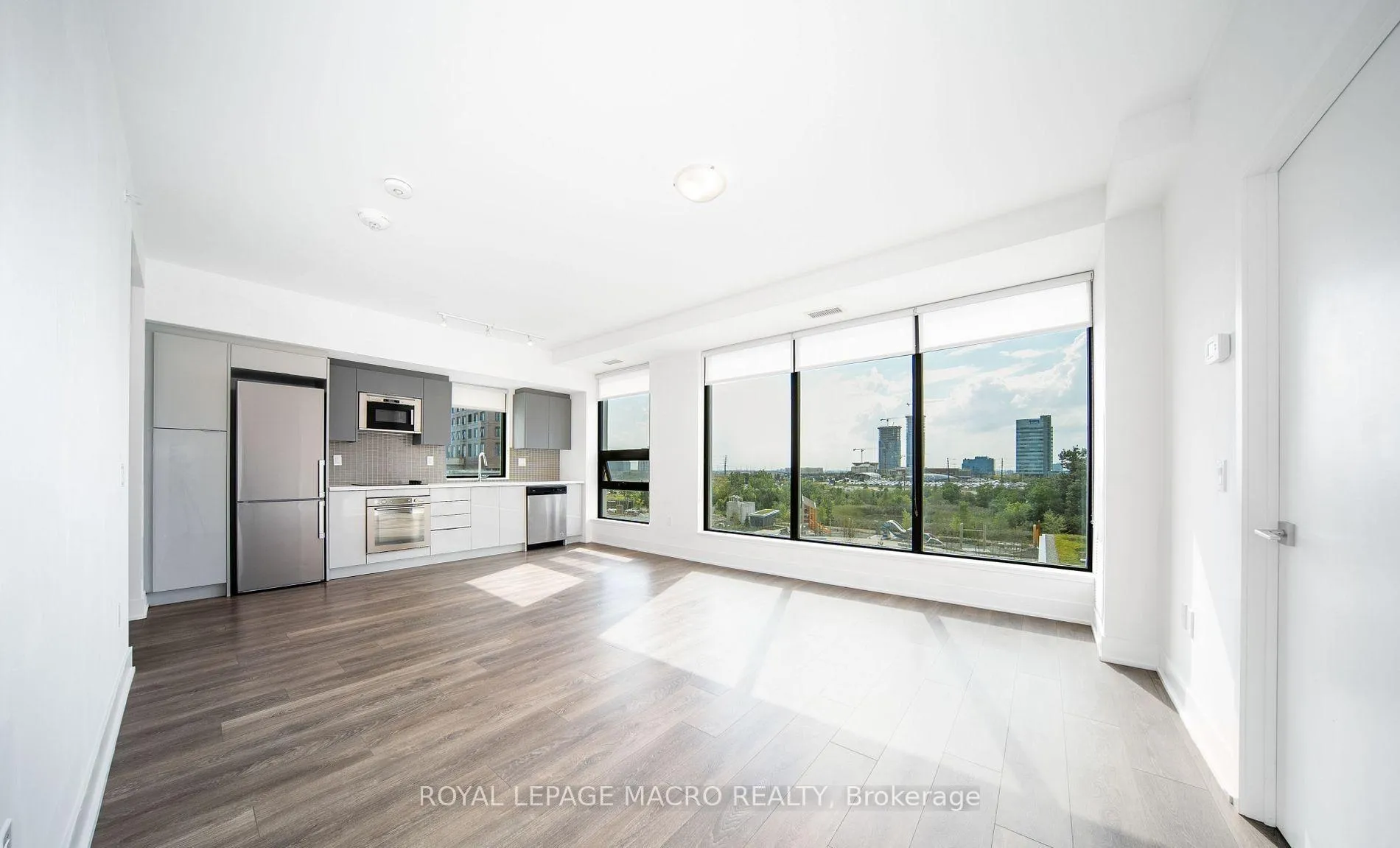Photo 9 of Unit 309, 2916 Highway 7, Vaughan, Concord — HOMEH