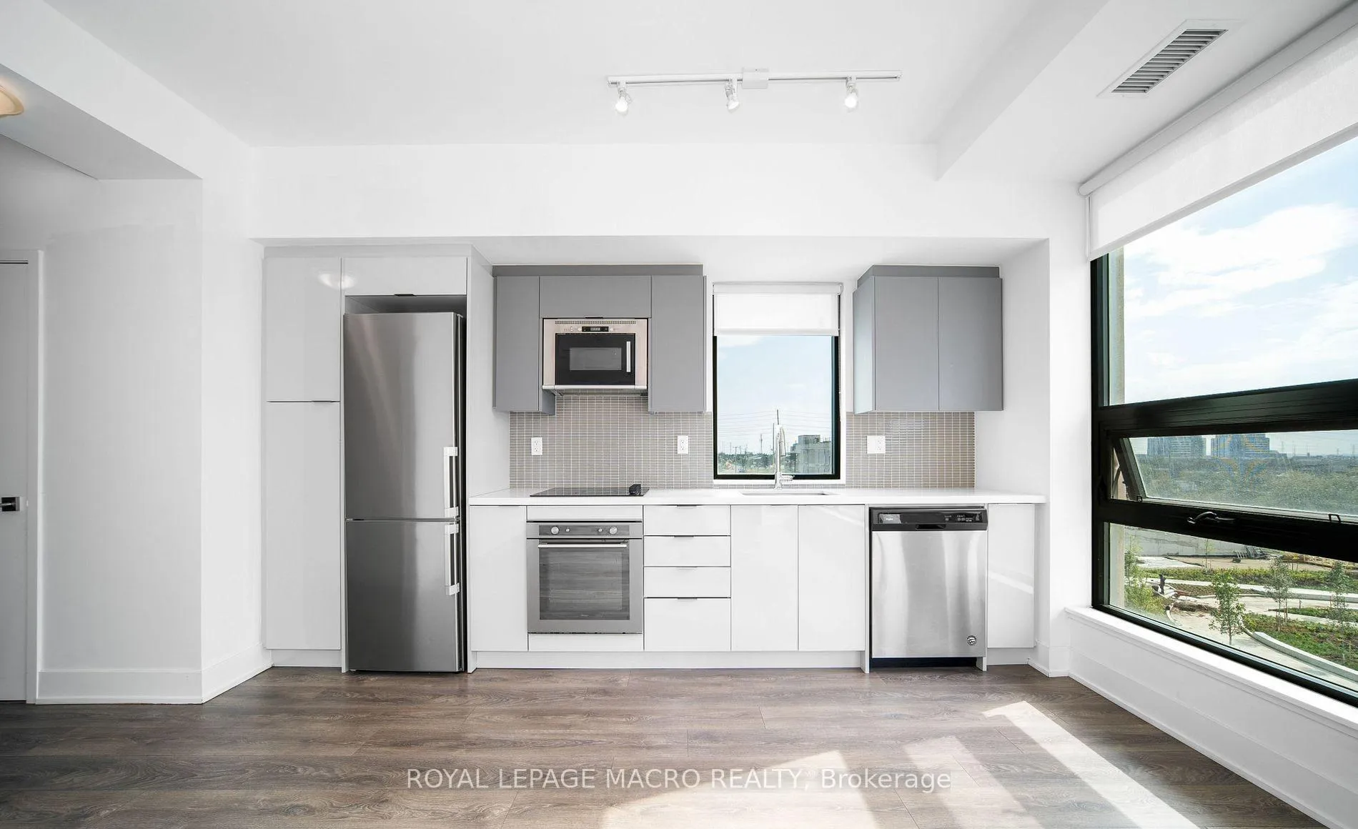 Photo 10 of Unit 309, 2916 Highway 7, Vaughan, Concord — HOMEH