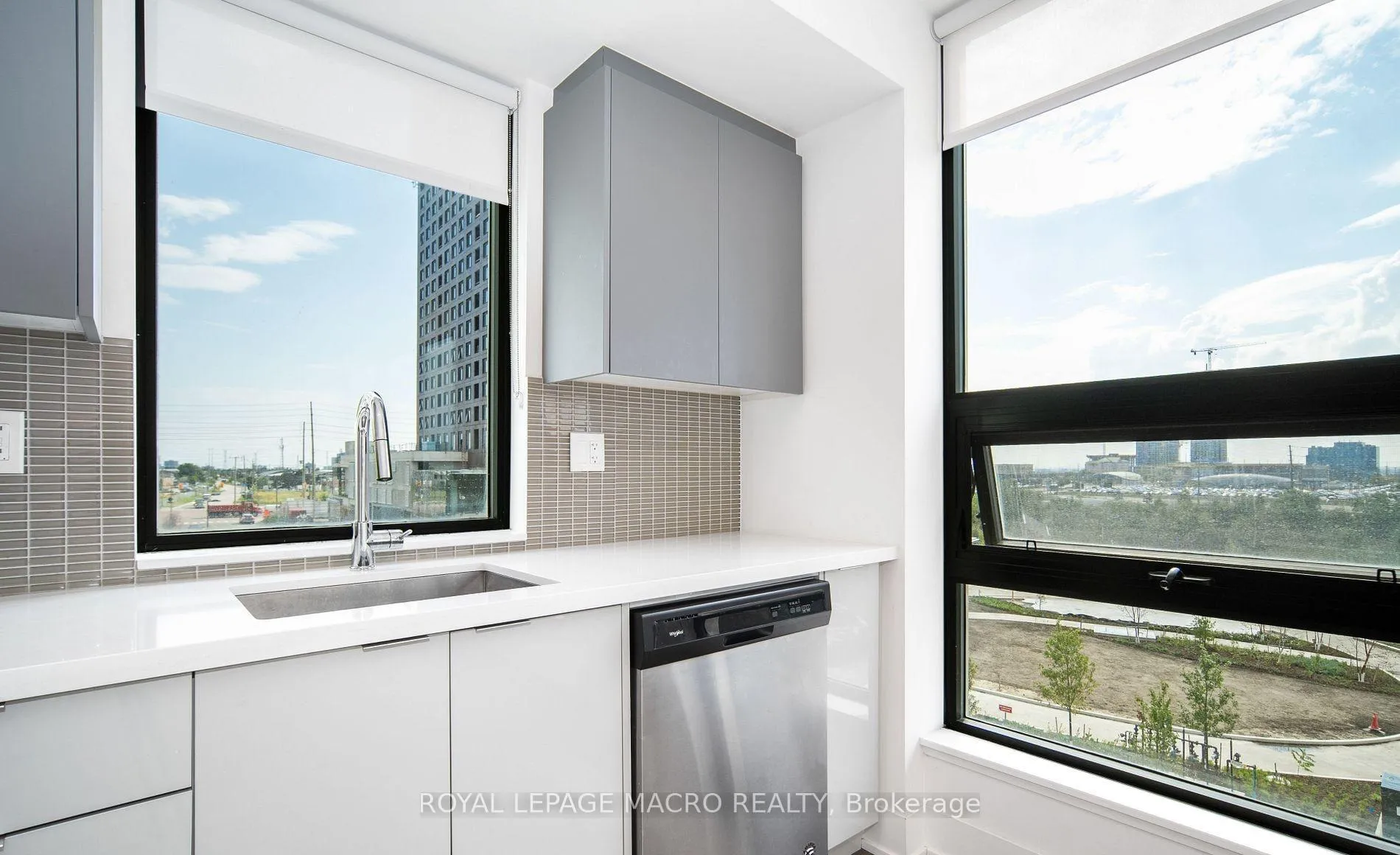 Photo 12 of Unit 309, 2916 Highway 7, Vaughan, Concord — HOMEH