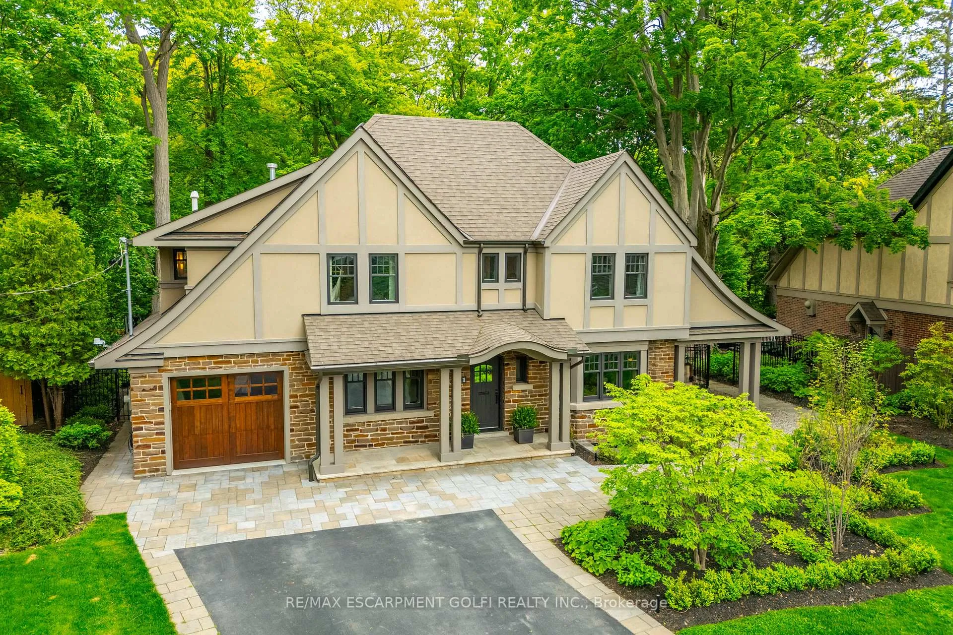 Front of 61 Oak Knoll Drive