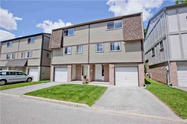 Photo 1 of 16 New Port Way, Markham, Thornhill — HOMEH