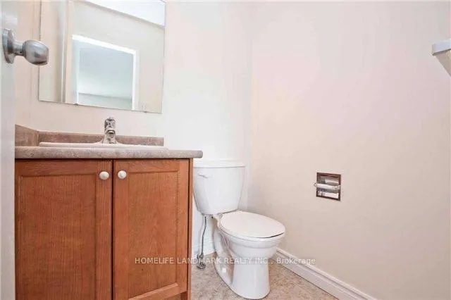 Photo 14 of 16 New Port Way, Markham, Thornhill — HOMEH