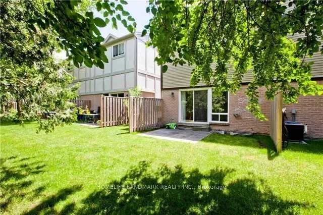 Photo 20 of 16 New Port Way, Markham, Thornhill — HOMEH
