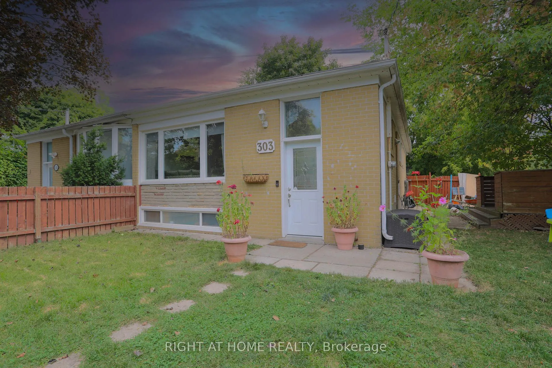 Front of 303 Blue Grass Boulevard