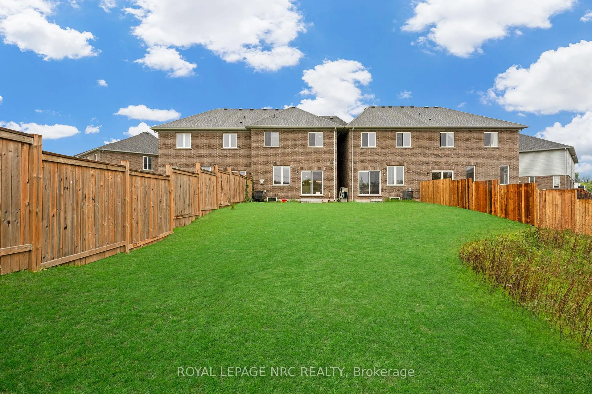 Photo 37 of 21 Pinot Crescent, Hamilton, Stoney Creek — HOMEH