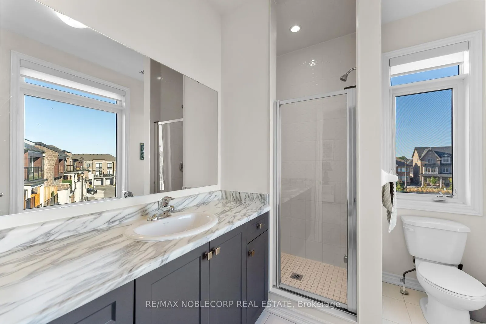Photo 34 of 75 Holyrood Crescent, Vaughan, Kleinburg — HOMEH