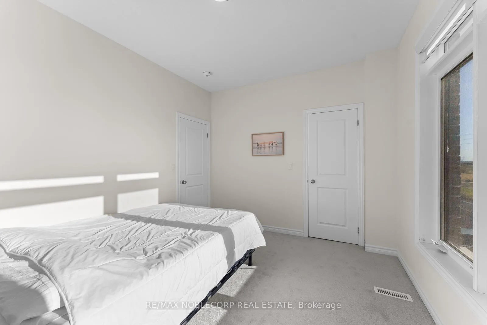 Photo 36 of 75 Holyrood Crescent, Vaughan, Kleinburg — HOMEH