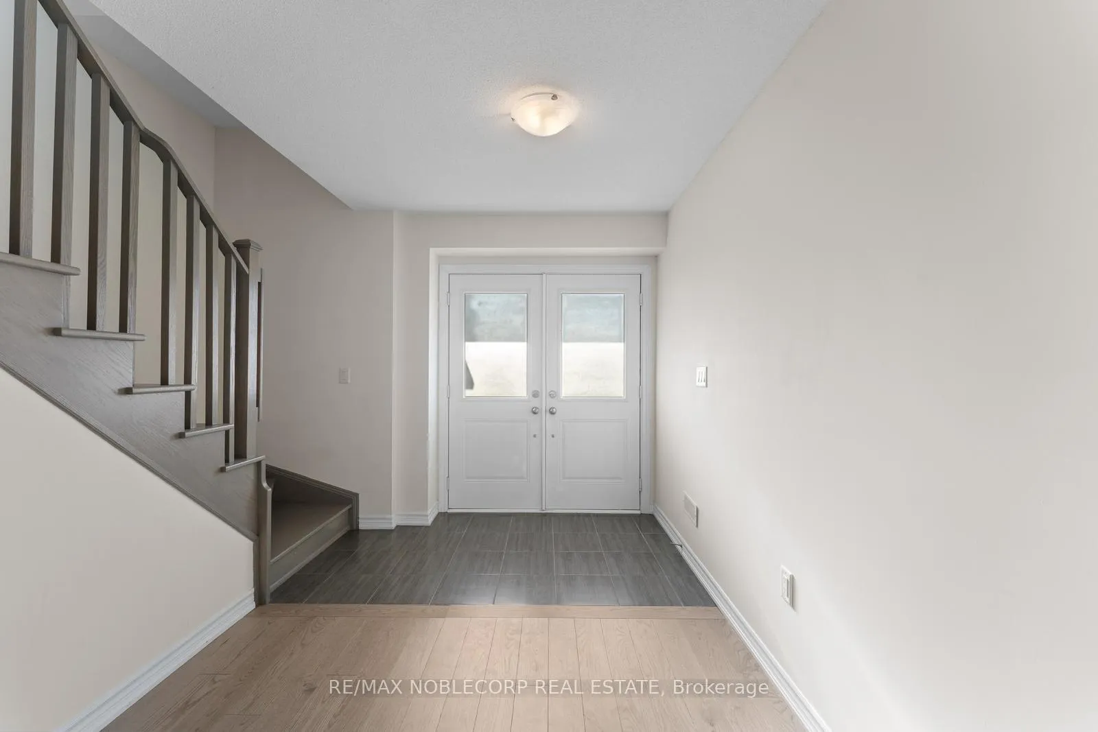 Photo 44 of 75 Holyrood Crescent, Vaughan, Kleinburg — HOMEH