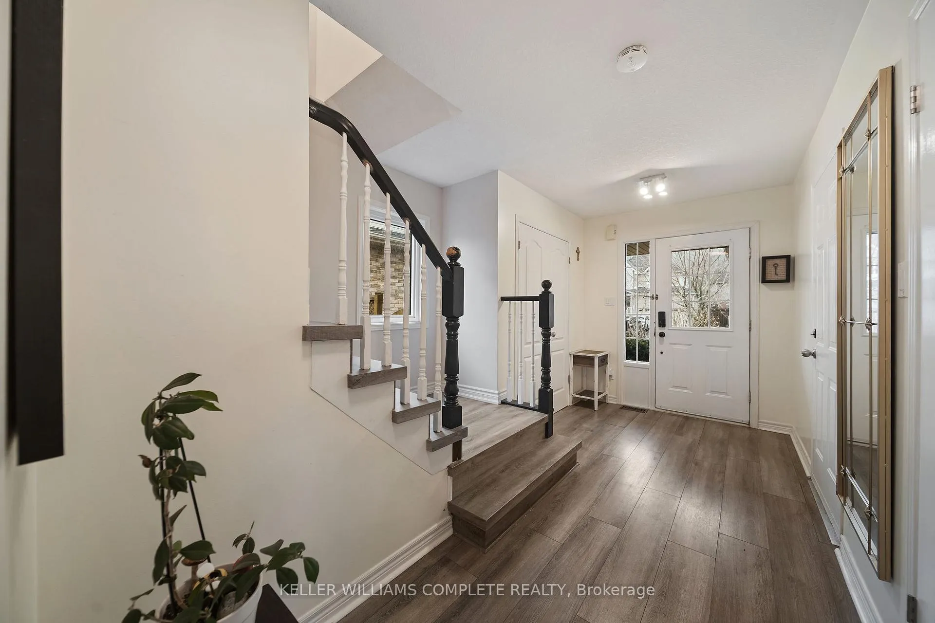Photo 5 of 83 Udell Way, Grimsby, Grimsby East — HOMEH