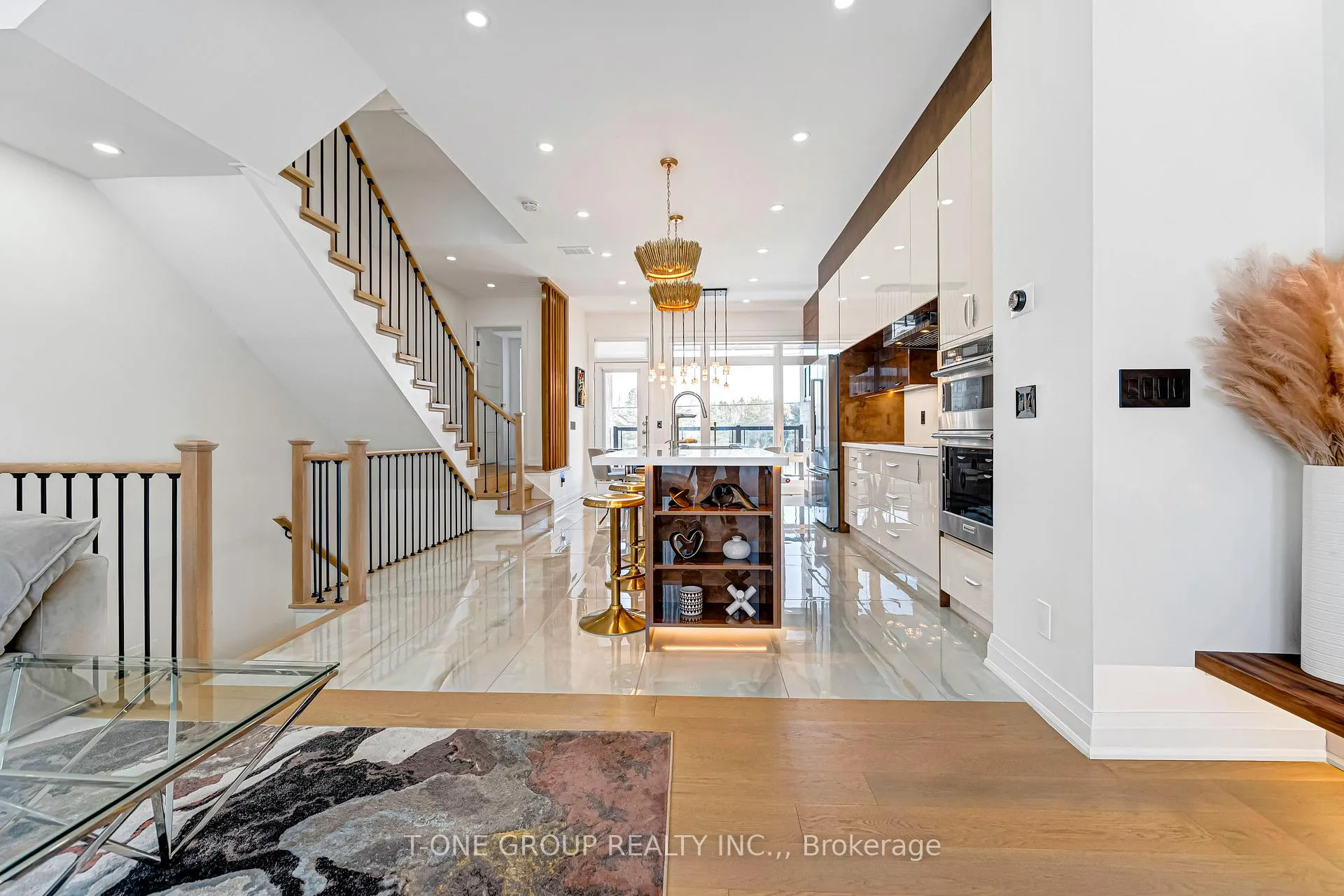 Photo 12 of 9 Credit Lane, Richmond Hill, Jefferson — HOMEH