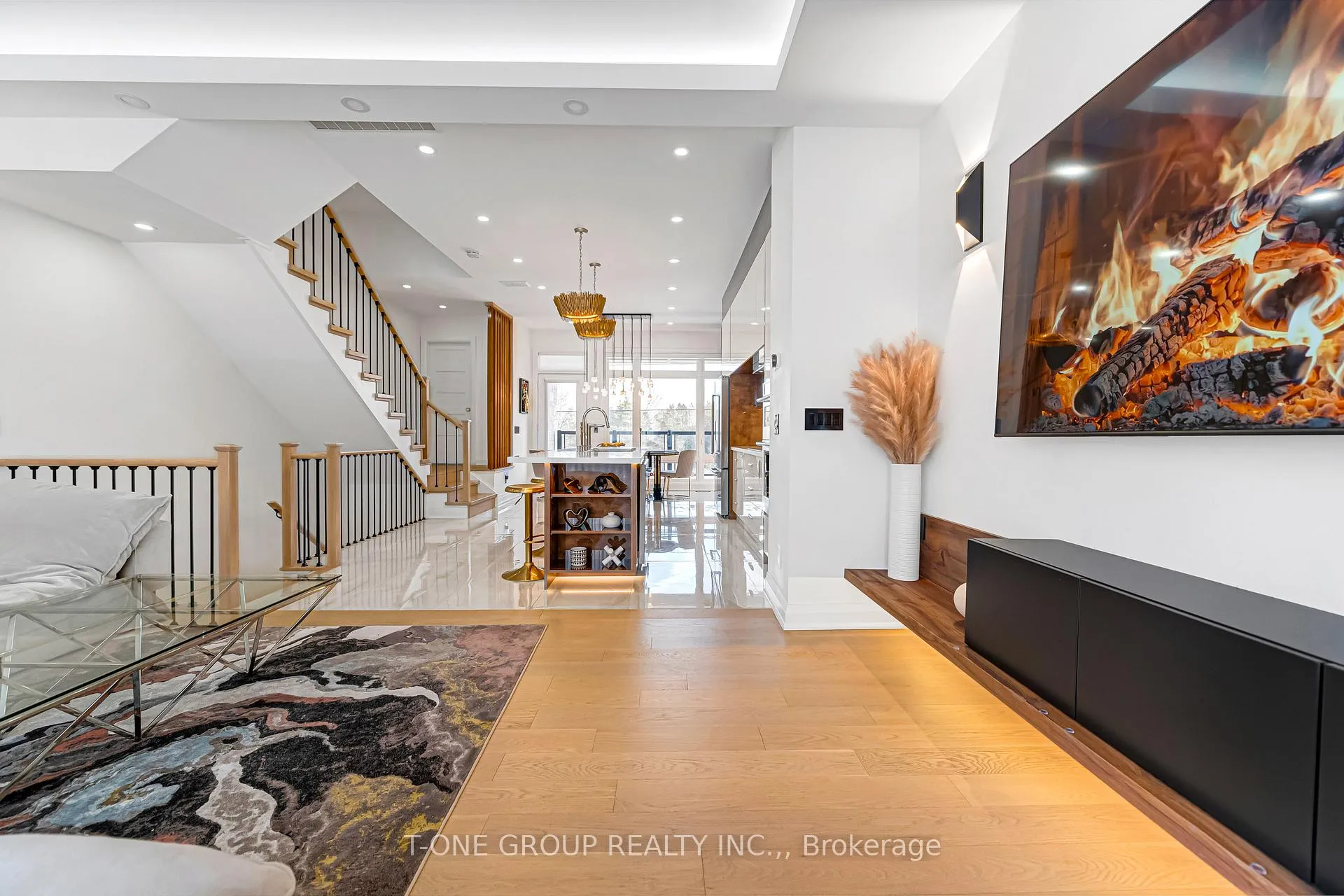 Photo 17 of 9 Credit Lane, Richmond Hill, Jefferson — HOMEH