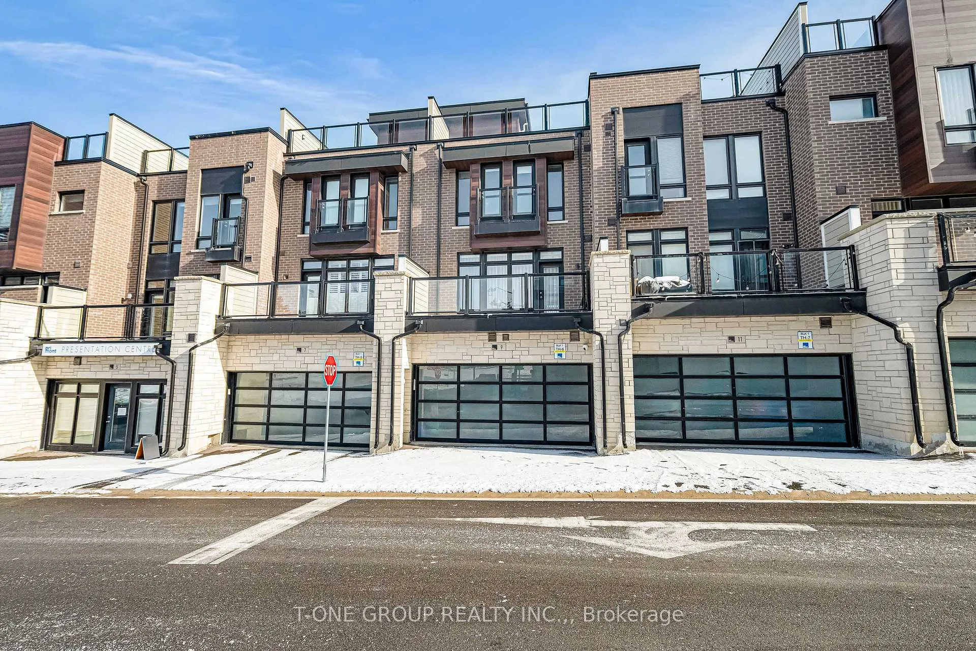 Photo 49 of 9 Credit Lane, Richmond Hill, Jefferson — HOMEH