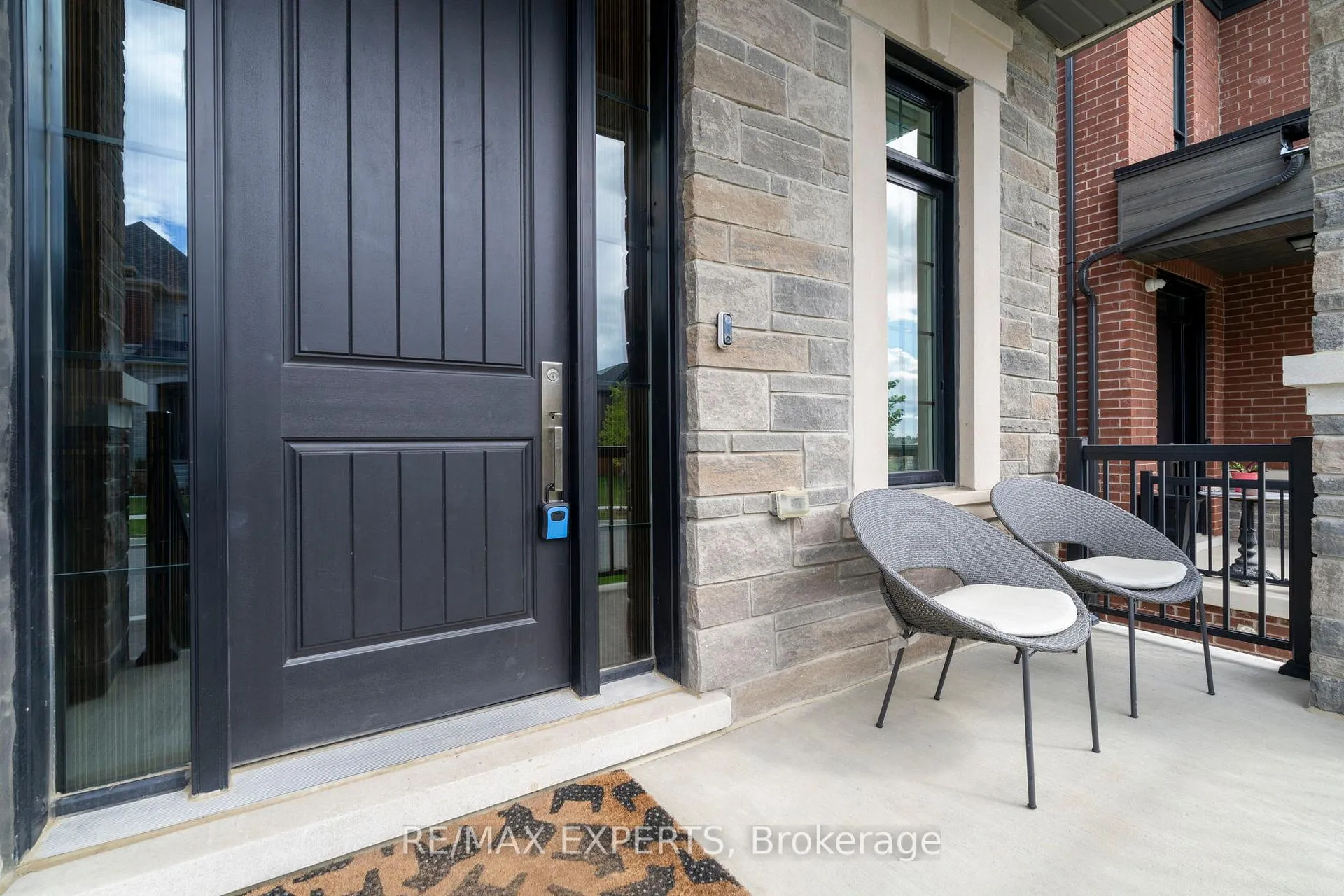 Photo 7 of 17 Kinburn Crescent, Vaughan, Vellore Village — HOMEH