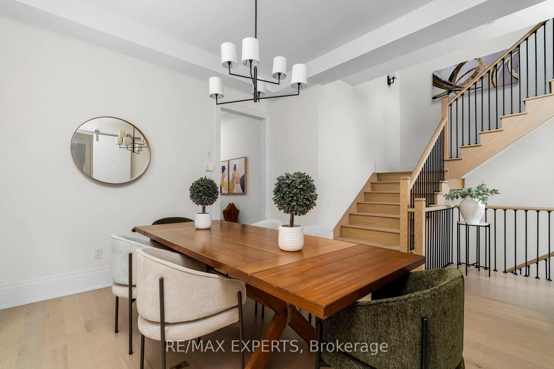 Photo 16 of 17 Kinburn Crescent, Vaughan, Vellore Village — HOMEH