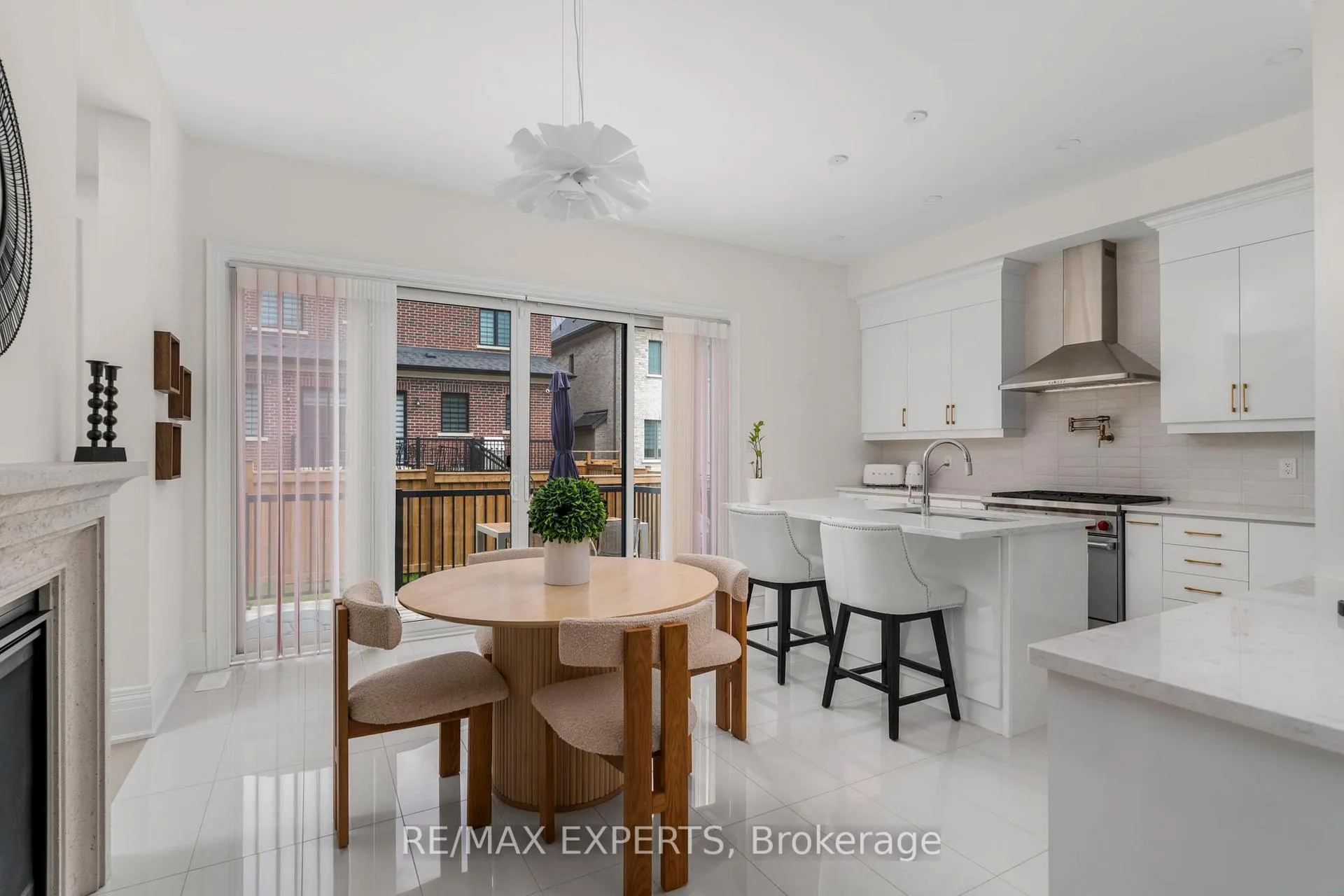 Photo 20 of 17 Kinburn Crescent, Vaughan, Vellore Village — HOMEH