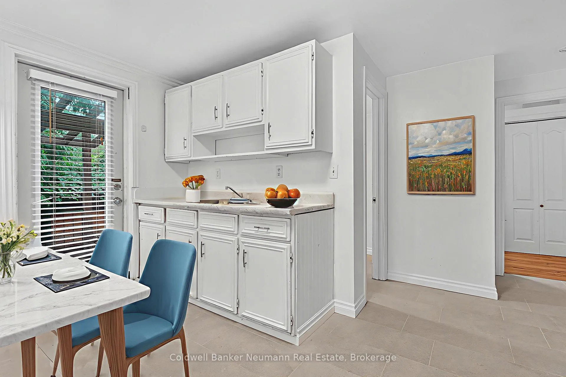 Photo 5 of 155 Weber Street E, Kitchener — HOMEH
