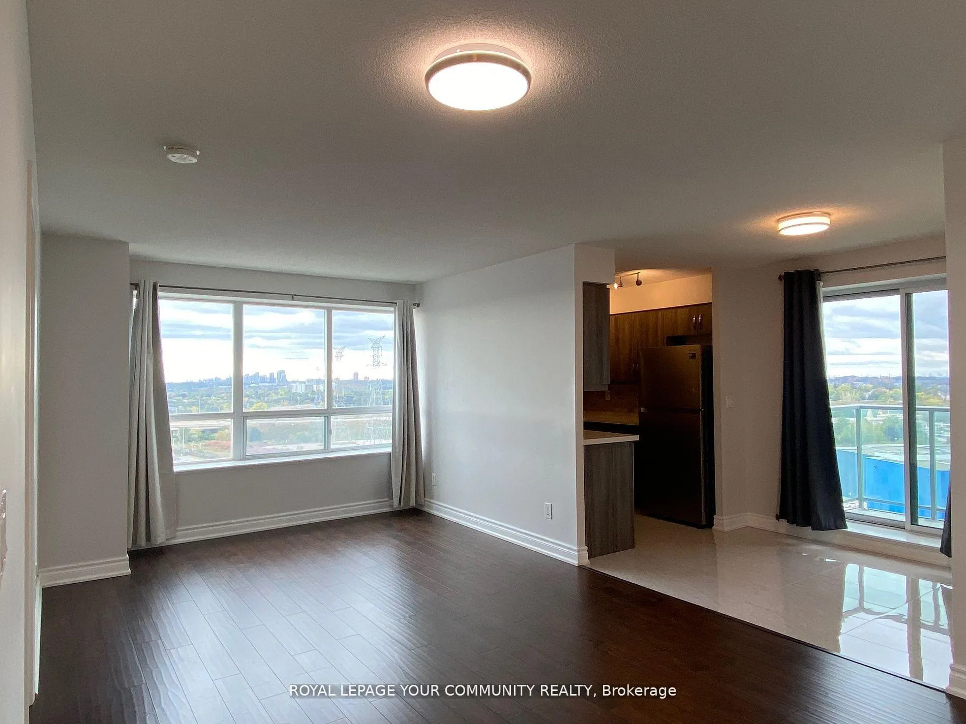 Photo 11 of Unit LPH10, 23 Oneida Crescent, Richmond Hill, Langstaff — HOMEH