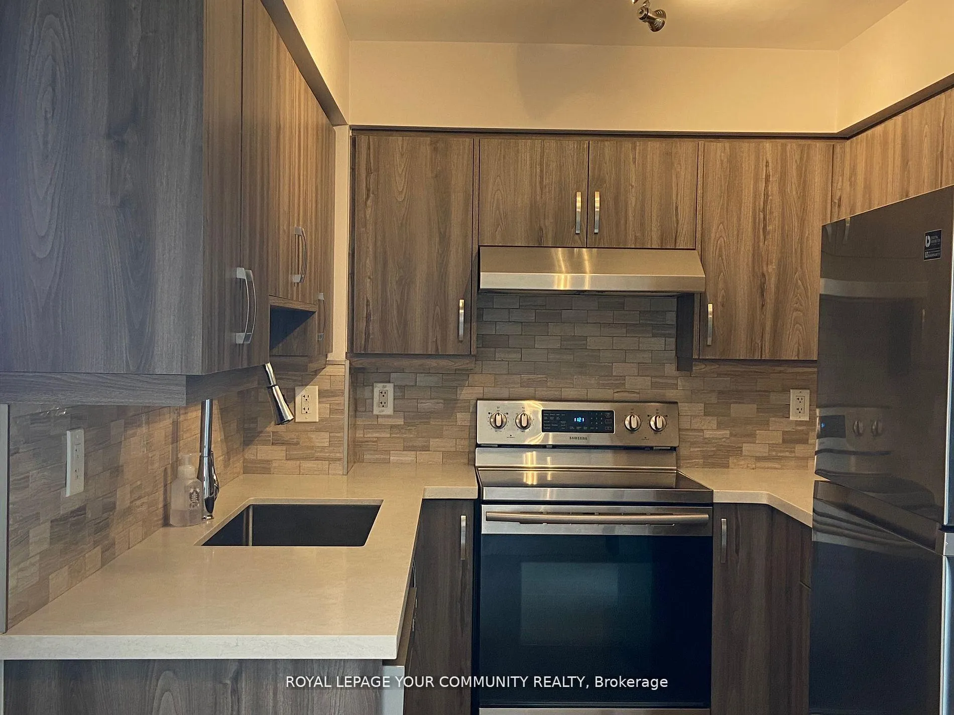 Photo 13 of Unit LPH10, 23 Oneida Crescent, Richmond Hill, Langstaff — HOMEH