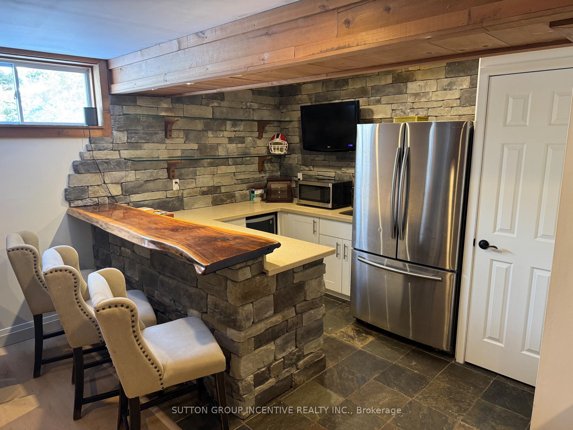 Photo 25 of 7590 8th Line, Essa, Rural Essa — HOMEH