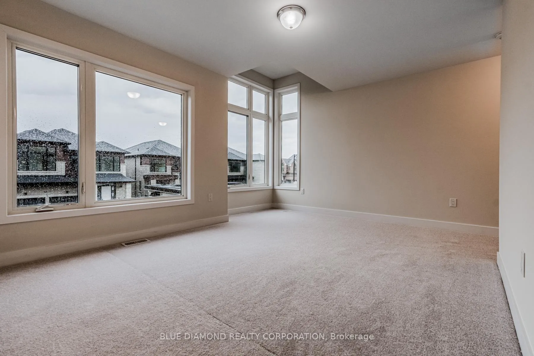 Photo 4 of 1479 Wellwood Terrace, Milton, Cobban — HOMEH