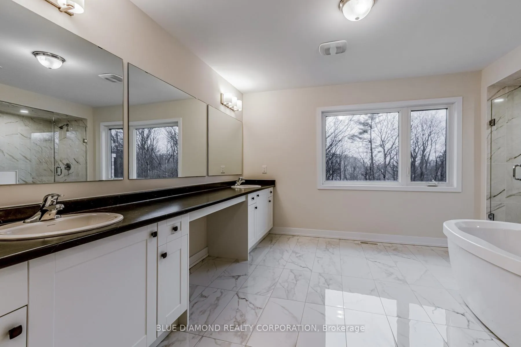 Photo 6 of 1479 Wellwood Terrace, Milton, Cobban — HOMEH