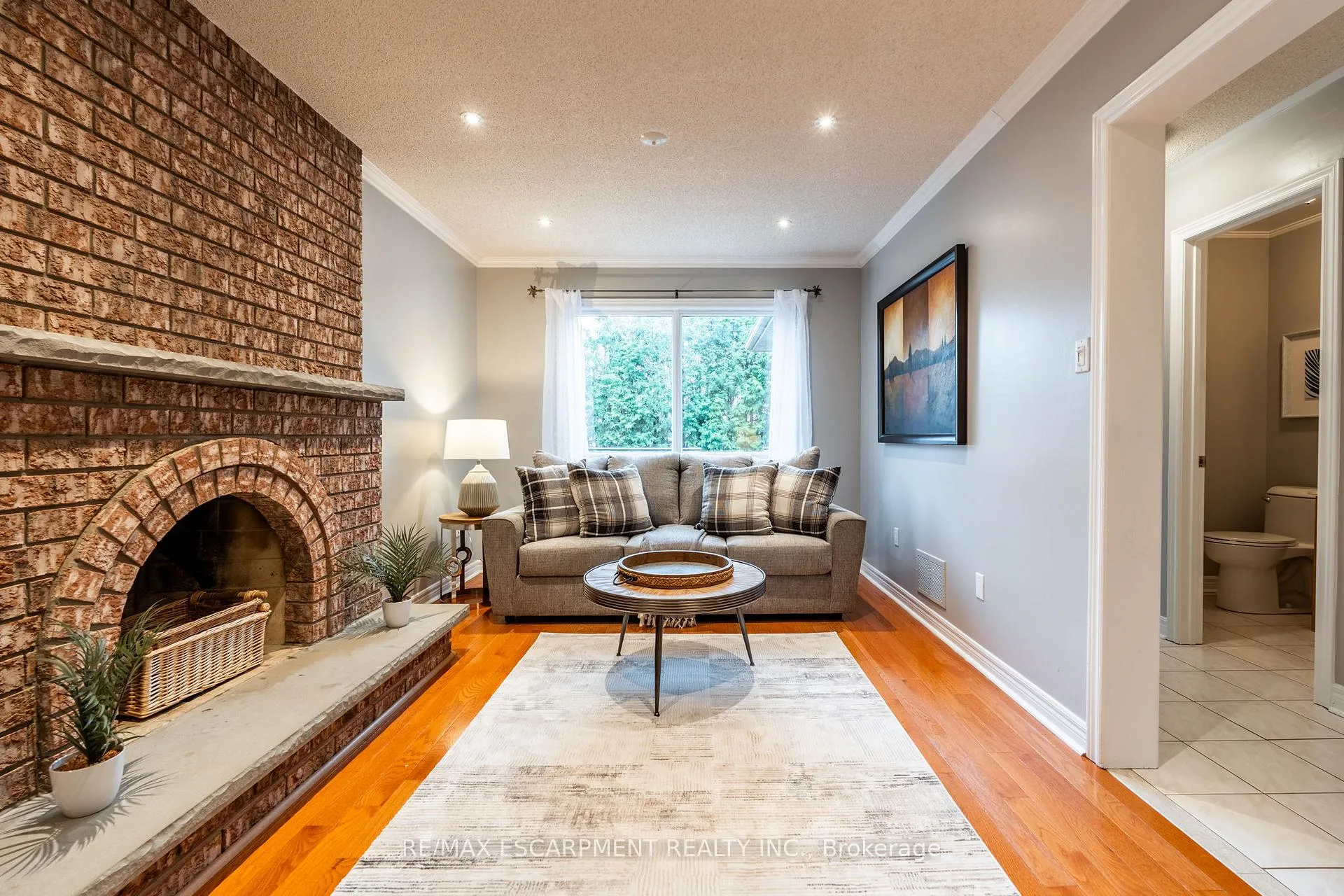 Photo 6 of 38 Fellowes Crescent, Hamilton, Waterdown — HOMEH