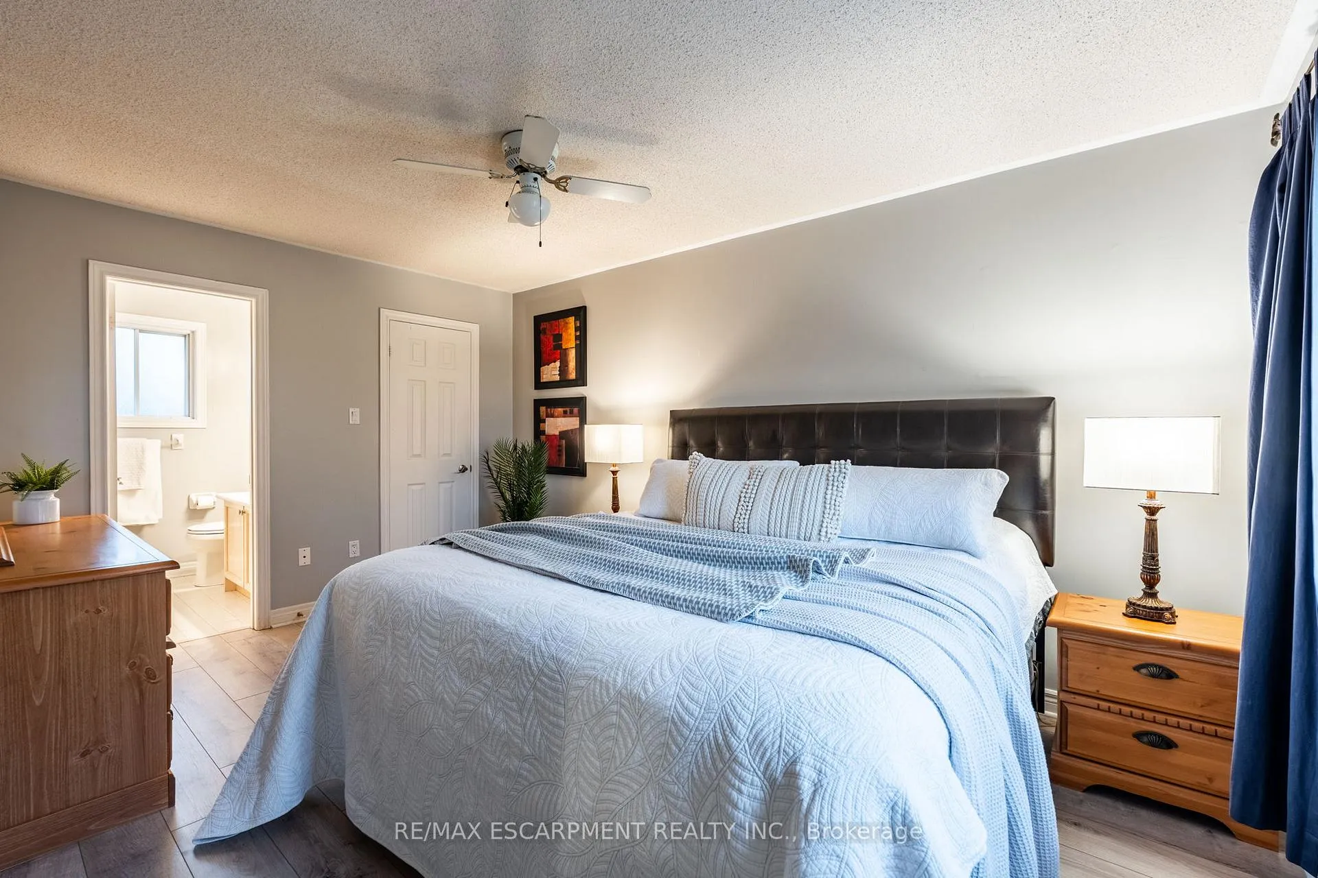Photo 21 of 38 Fellowes Crescent, Hamilton, Waterdown — HOMEH