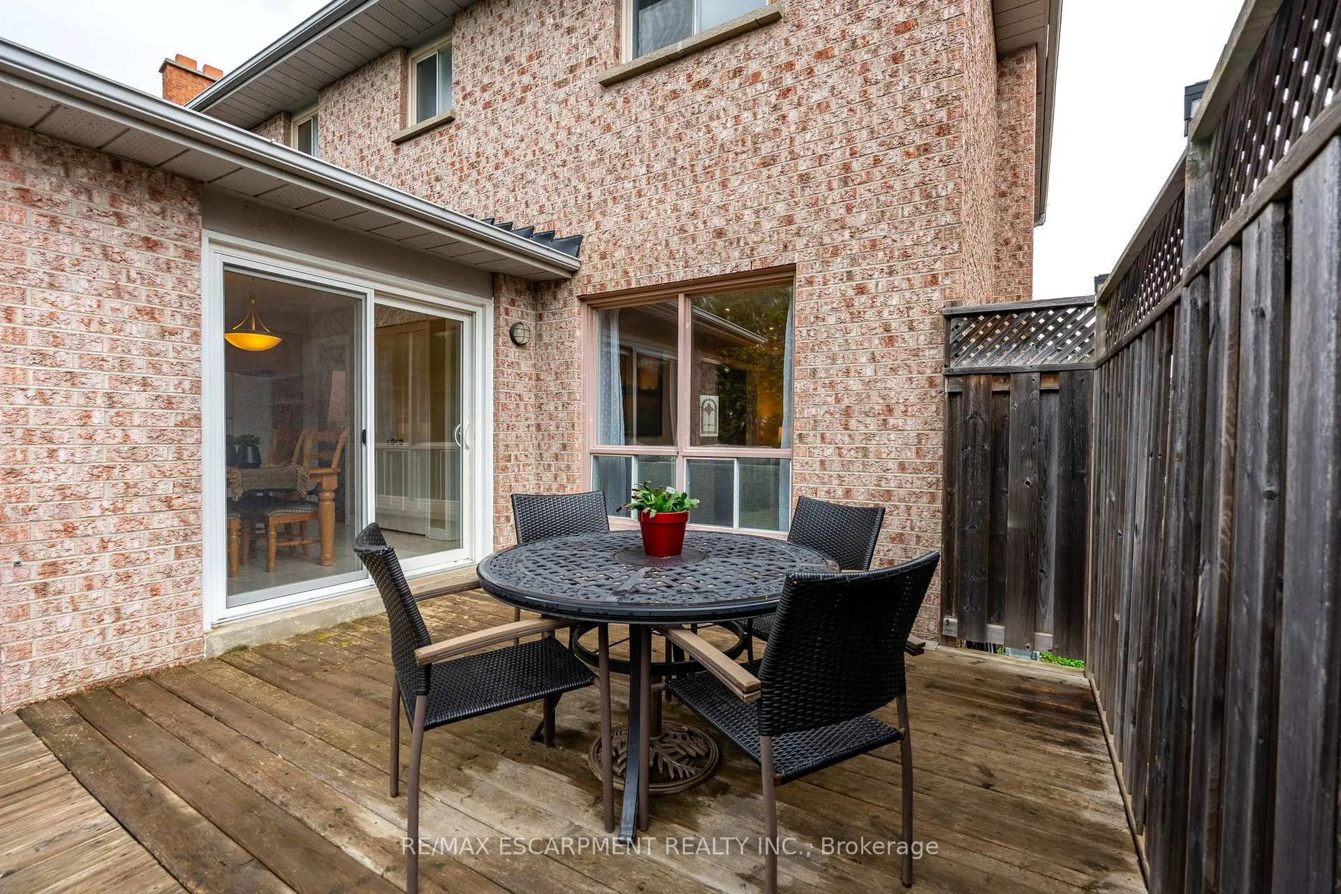 Photo 30 of 38 Fellowes Crescent, Hamilton, Waterdown — HOMEH