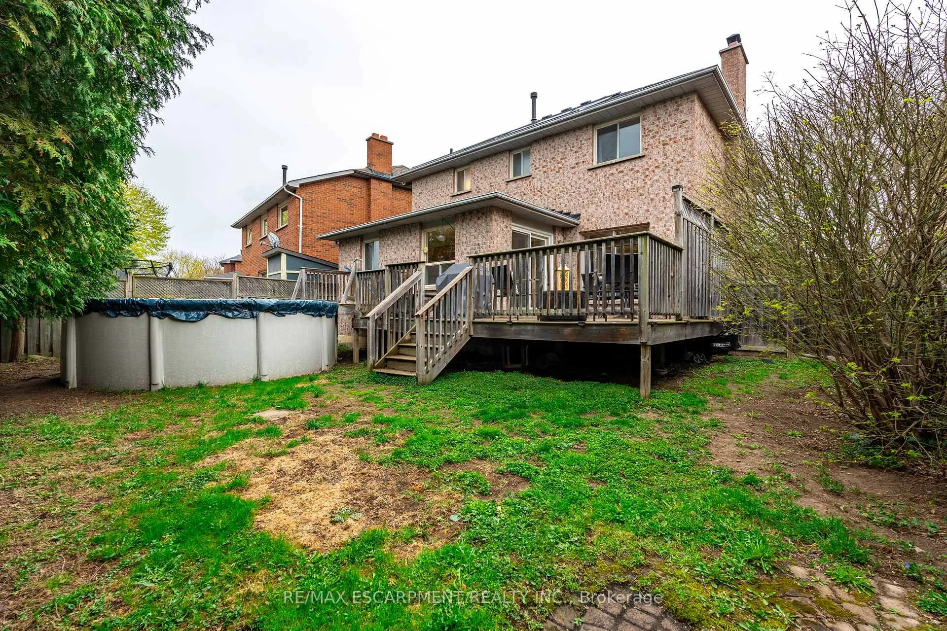 Photo 34 of 38 Fellowes Crescent, Hamilton, Waterdown — HOMEH