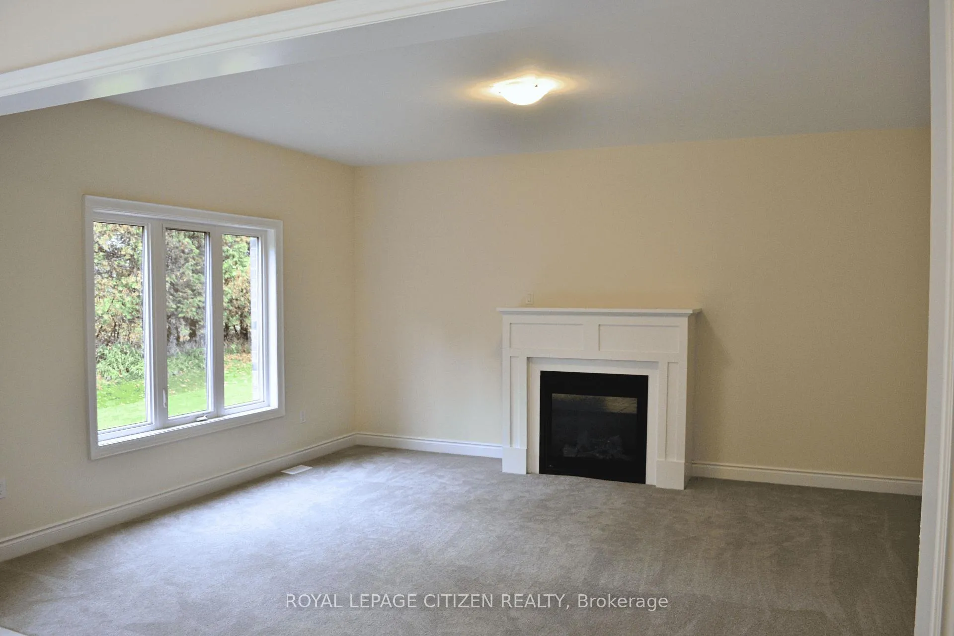 Photo 10 of 102 North Garden Boulevard, Scugog, Port Perry — HOMEH